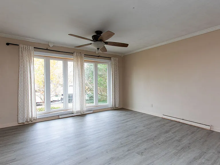 10 Warren Dr — Photo 32