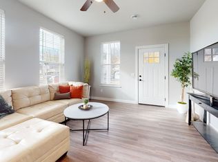 120 Peterson Trl #A, Oregon, WI 53575