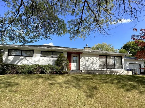 2 Park View LANE, Watertown, WI 53094