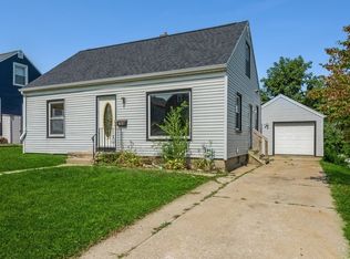 812 16th Ave SW, Cedar Rapids, IA 52404