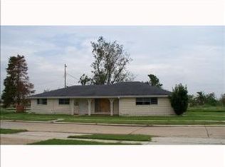 405 Mink Dr, Arabi, LA 70032