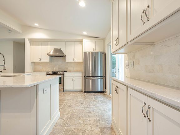 5th image of 4310 E Morningside Dr