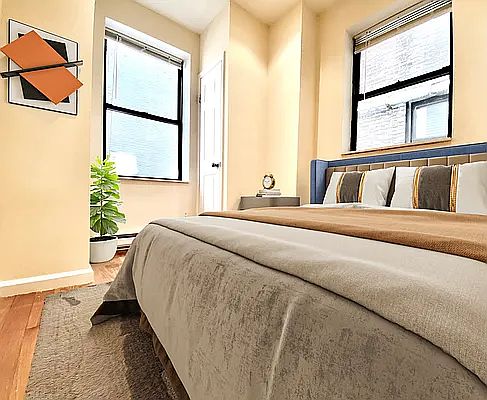 3rd image of 342 Manhattan Ave #5L