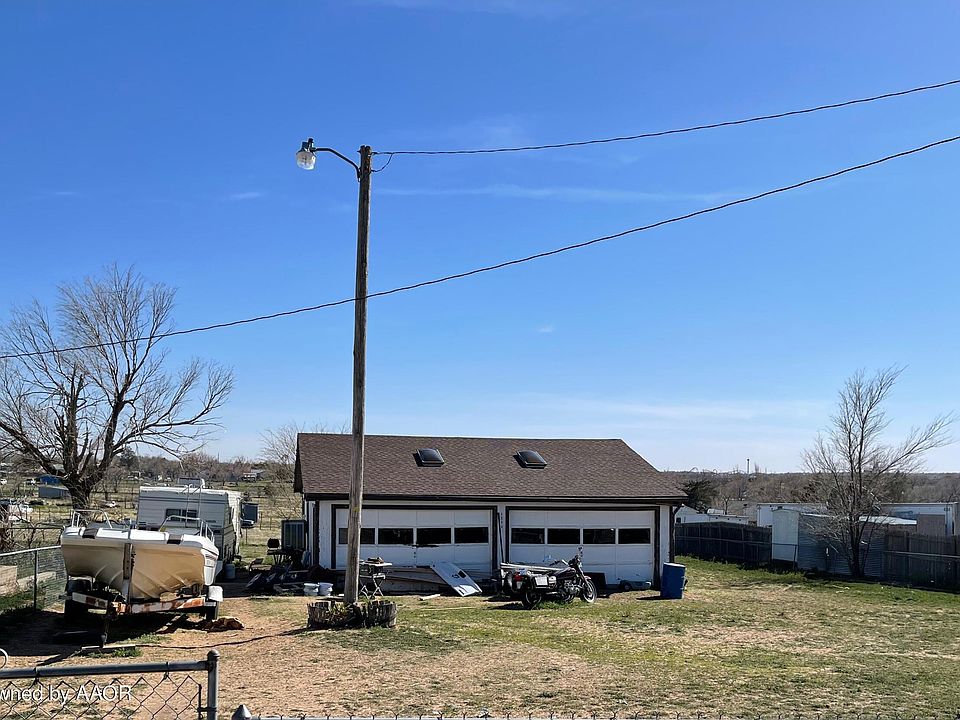 2nd image of 1208 Skyline Dr