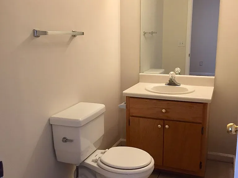 24 Dodd Blvd SE #C — Photo 16