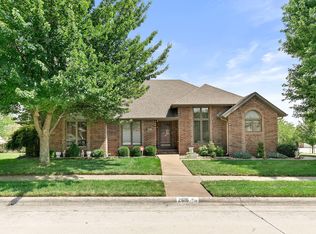 2616 S Williams Ave, Springfield, MO 65807