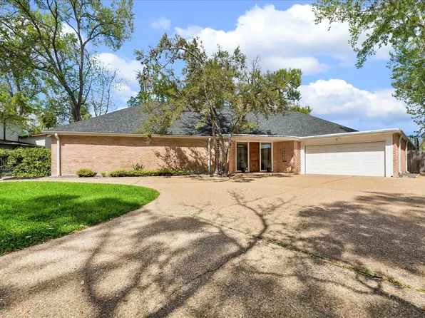 210 Pine Hollow Ln, Houston, TX 77056