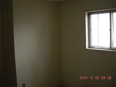 5th image of 2430 Villa Ave