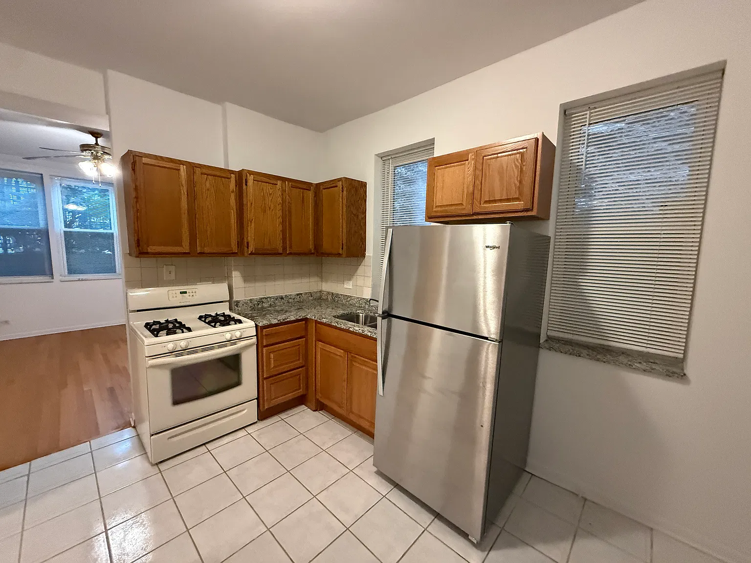 1 bed, 900 sqft, $1,650 — Photo 4