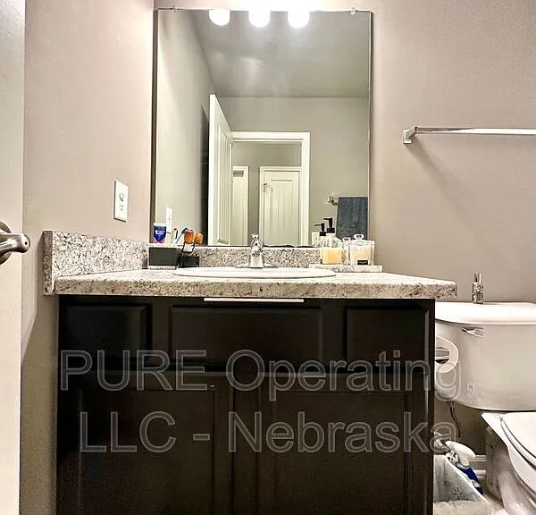 7605 N 92nd Ave — Photo 13