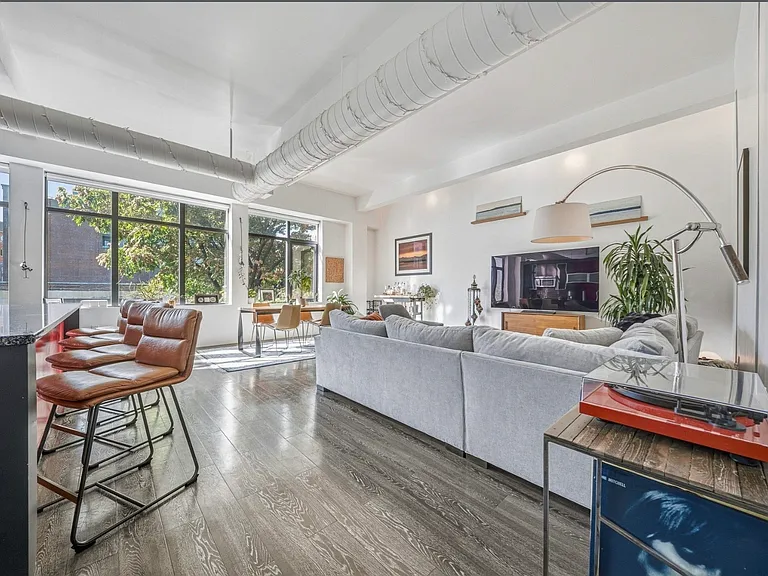 1200 Washington St #215 — Photo 3