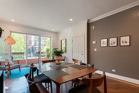 1541 N Artesian Ave #1 — Photo 2