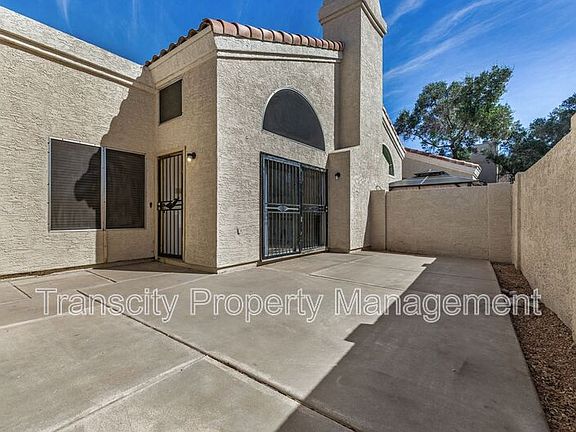 3rd image of 1111 W Summit Pl Unit 27