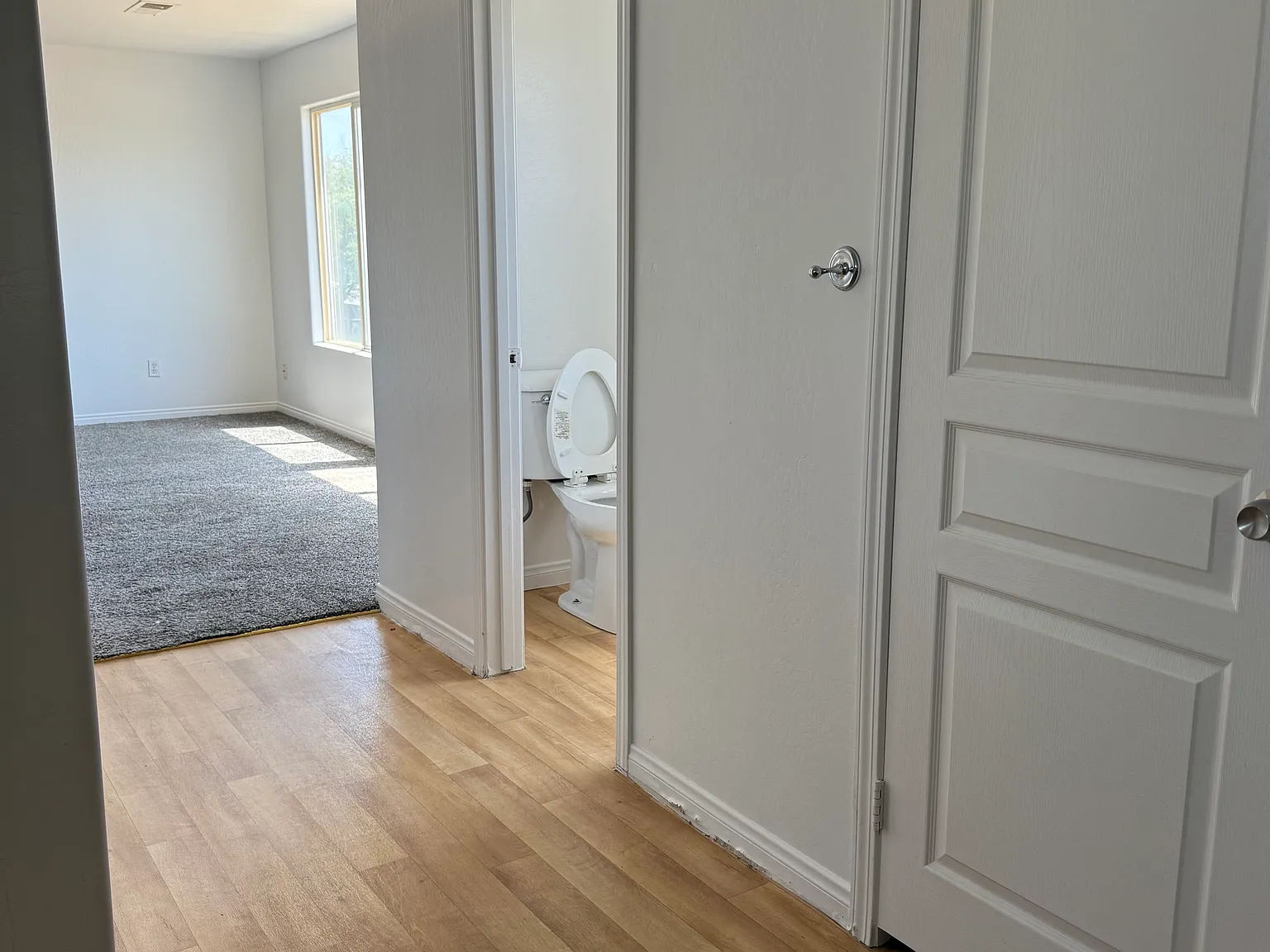 6 bed, 3896 sqft, $4,500 — Photo 3
