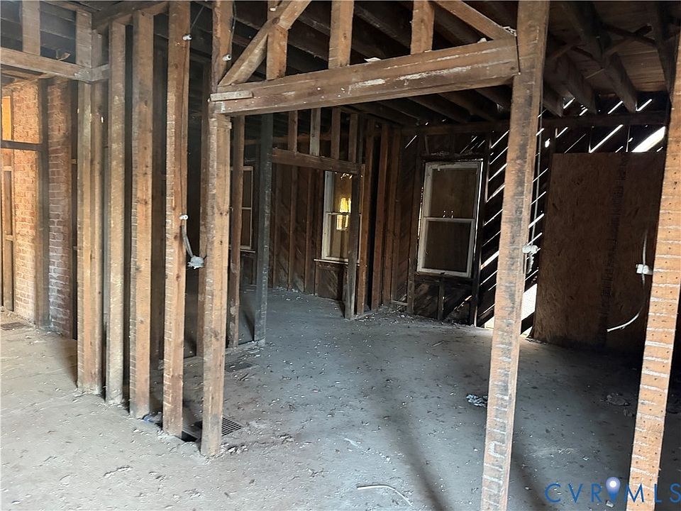 2nd image of 2803 Garland Ave