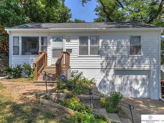 3rd image of 6307 Pinkney St