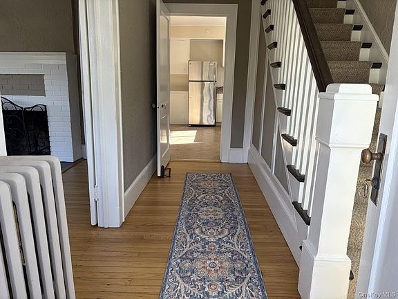3rd image of 46 Sterling Ct