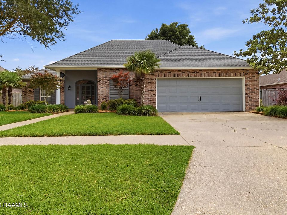 1st image of 120 Cornish Pl