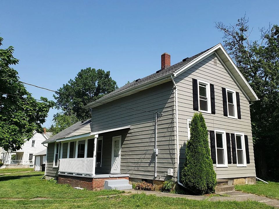 2nd image of 736 W River Rd