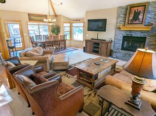 (Undisclosed Address), Sunriver, OR 97707