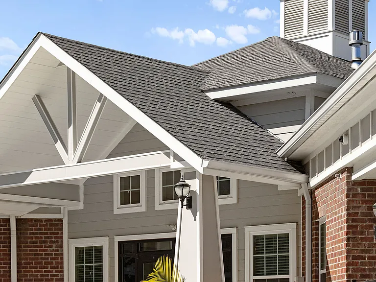 Mount Victor Olde Towne Luxury Apartments — Photo 15