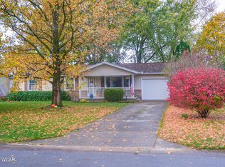 1013 Court St, Wapakoneta, OH 45895