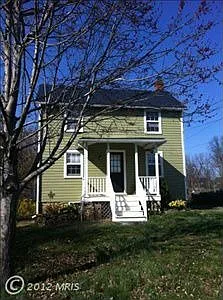211 E G St photo 1