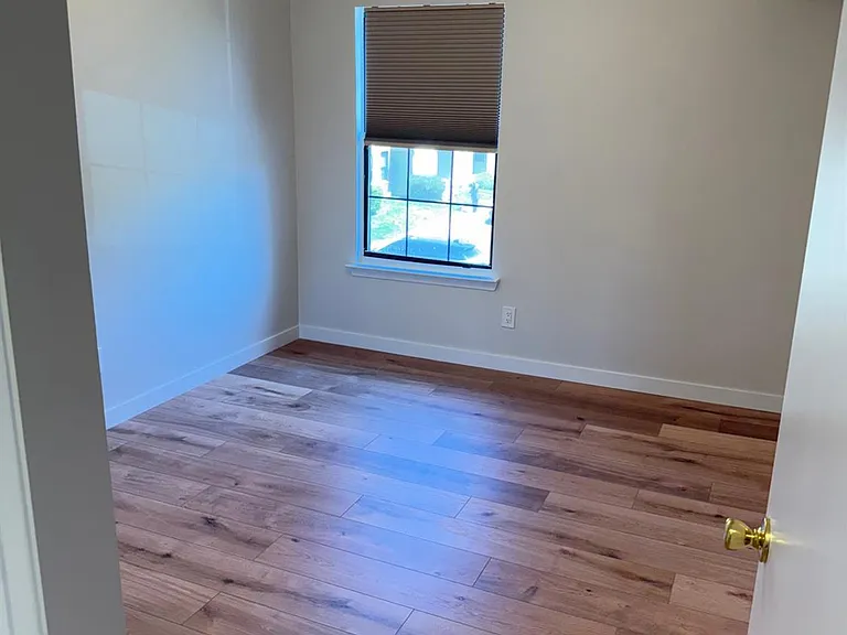 1511 Pebble Pl — Photo 8
