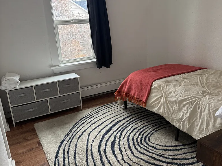 1015 Pine Ave #1 — Photo 12