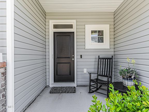 3rd image of 412 Trevally Court