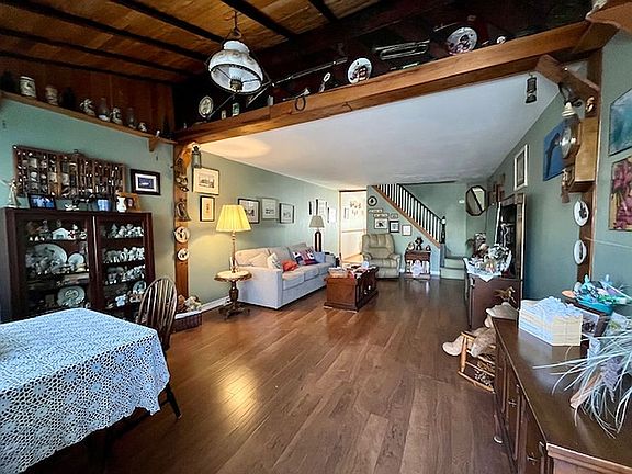 4th image of 1940 E 37th St #1