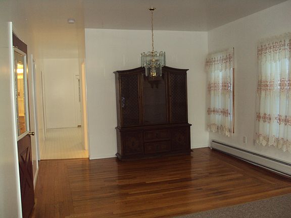 4th image of 3 Fonda Ave