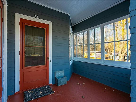 2nd image of 32 Baker Dr