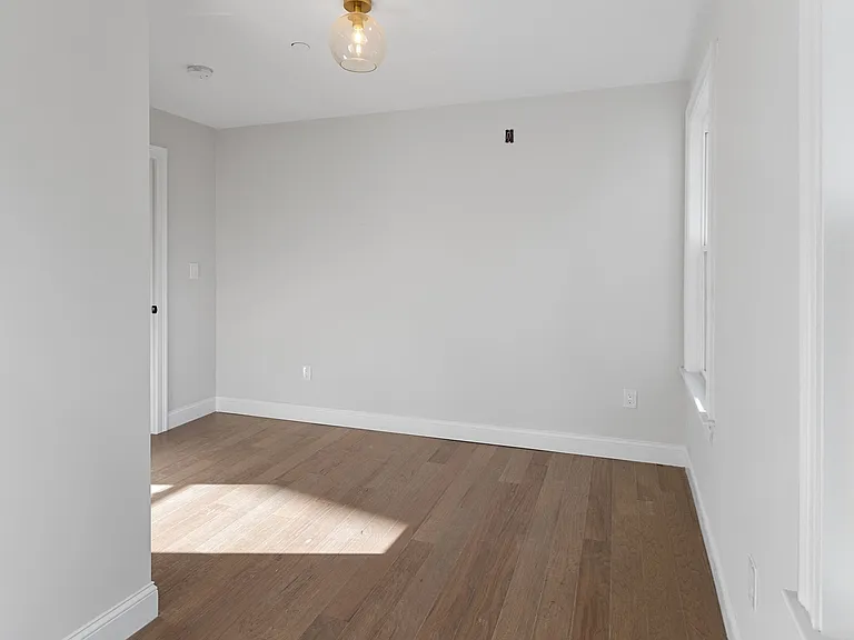 19 George St #2 — Photo 15