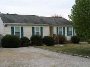 3205 Fielding Rd, Colonial Heights, VA 23834