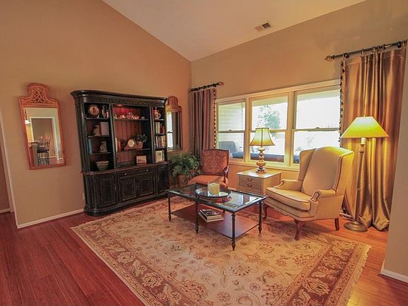 5th image of 10495 Greenway Dr