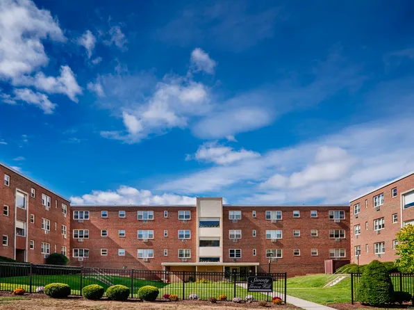 70 Grove Hill Street APT 2B, New Britain, CT 06052