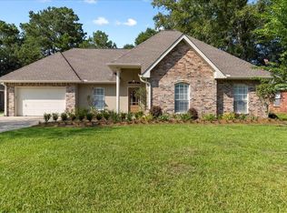 960 Chevreuil St, Mandeville, LA 70448