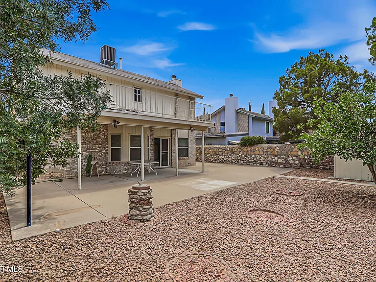 7765 Dianjou Dr — Photo 43