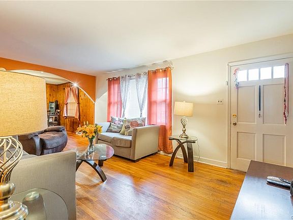 3rd image of 3145 Navarone Ave