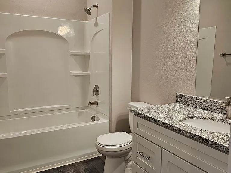 1615 Richard Martin Dr — Photo 3