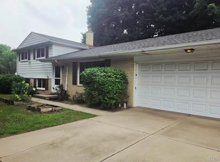 25590 Wick Rd, Taylor, MI 48180