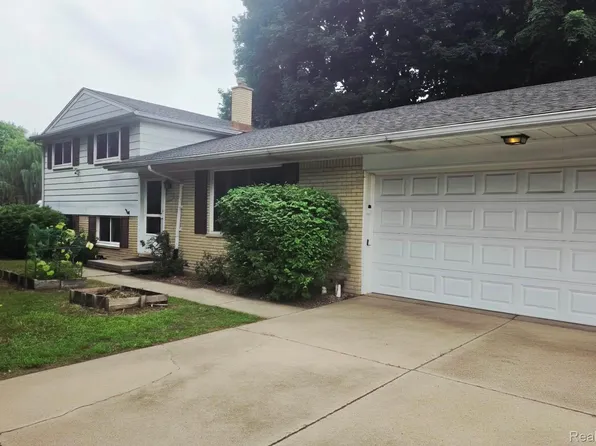 25590 Wick Rd, Taylor, MI 48180