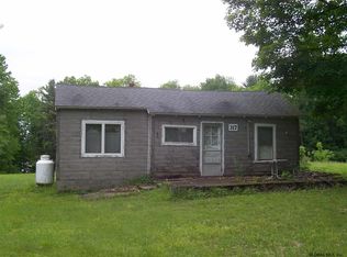 317 Lakeview Rd, Broadalbin, NY 12025