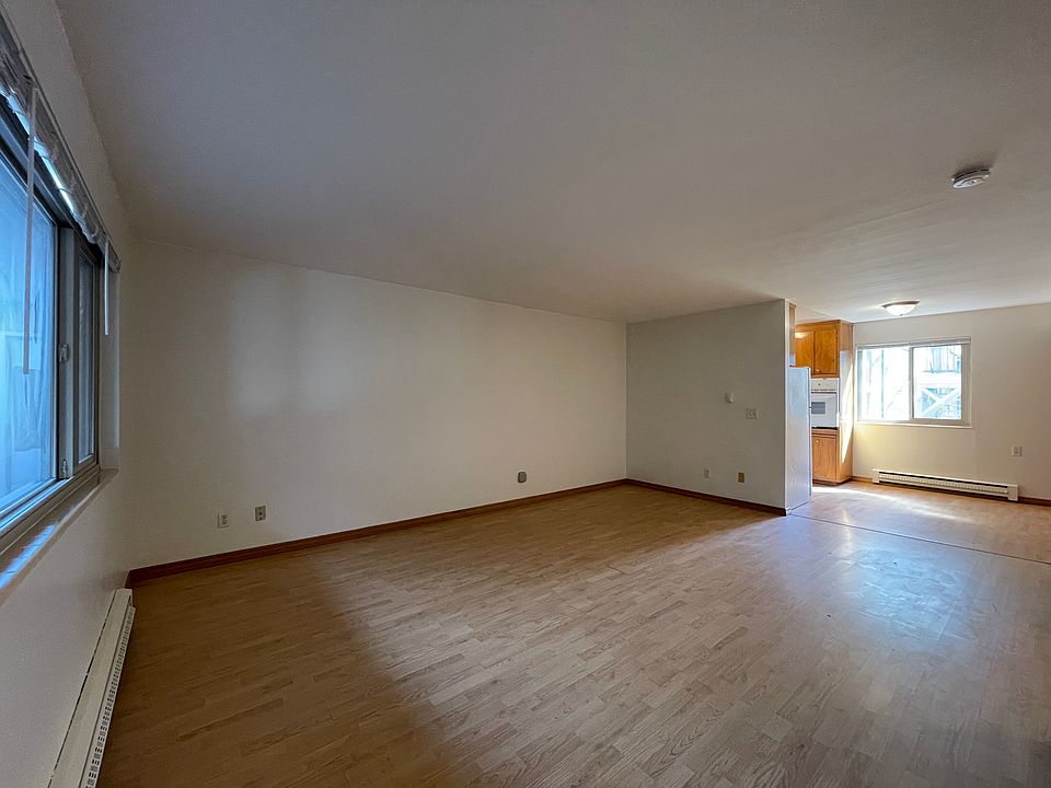 1st image of 2117 Nob Hill Ave N Unit 2