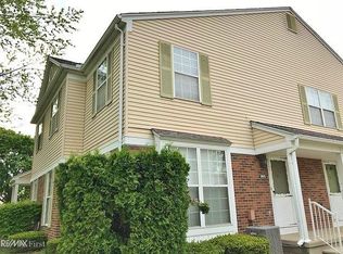 24605 Lake Meadow Dr, Harrison Township, MI 48045