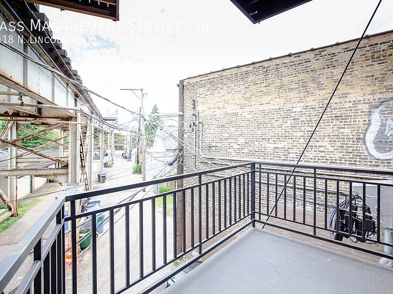 3418 N Lincoln Ave #206 — Photo 9