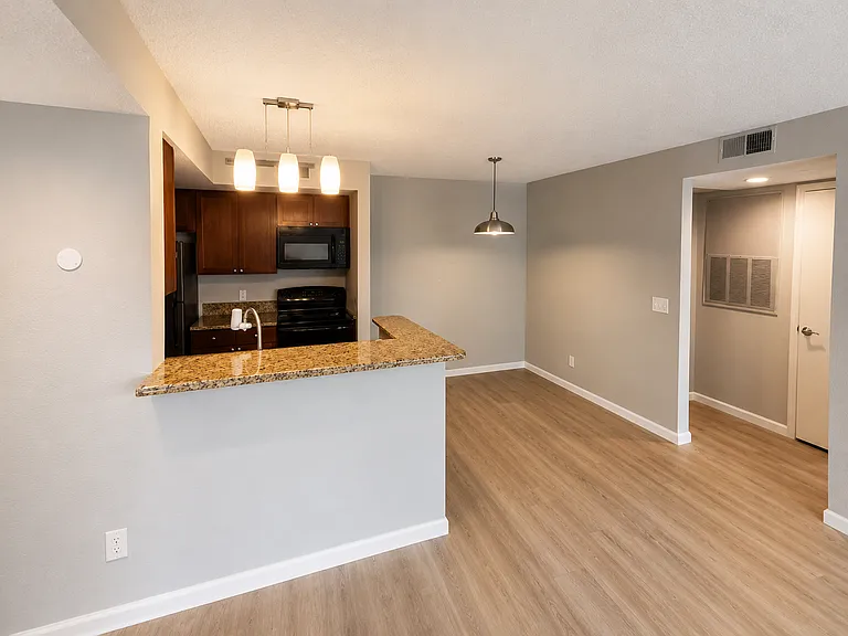 5160 Conroy Rd #26 — Photo 2