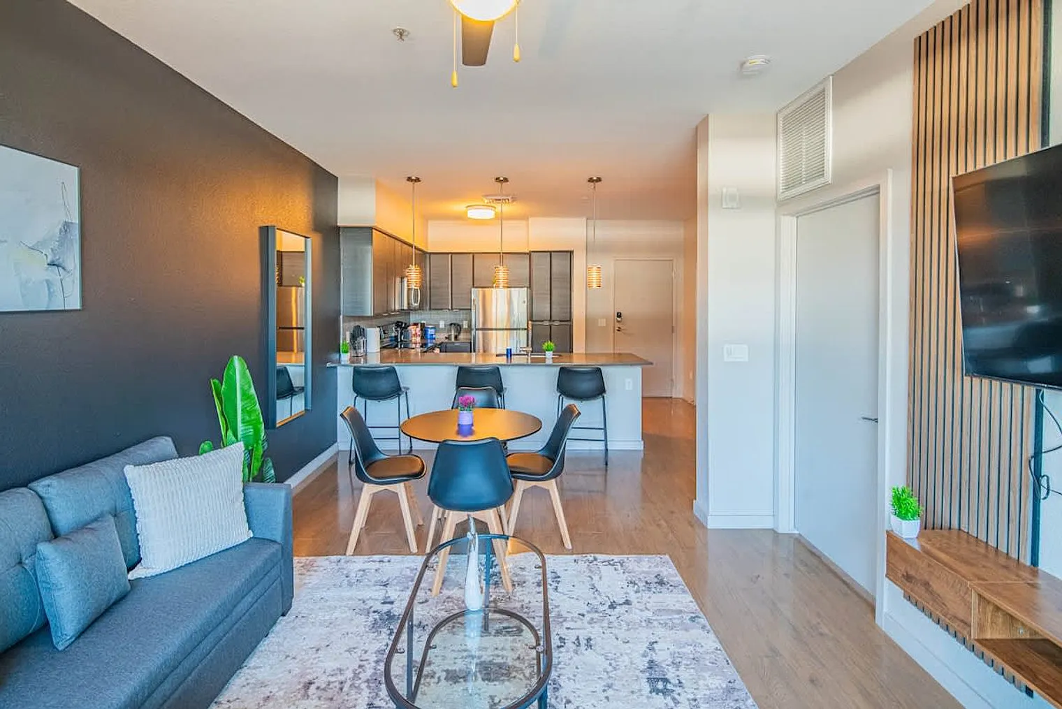 1 bed, 1.0 bath, 785 sqft, $2,479 — Photo 4