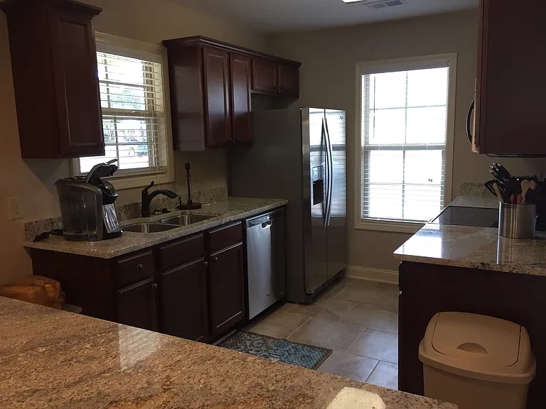 101 Gandy Dr — Photo 4